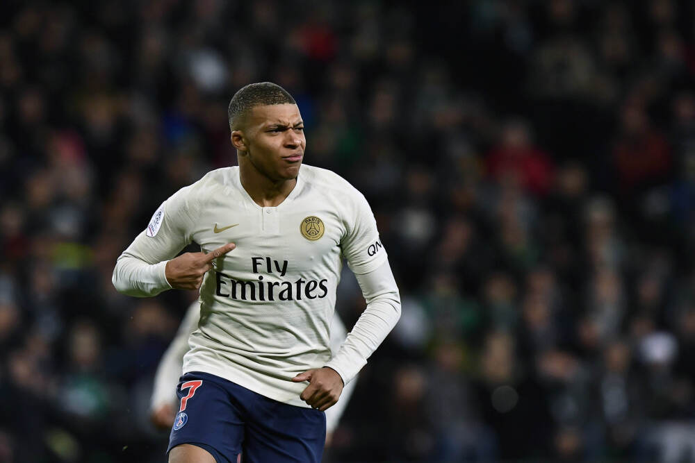 （年终特稿）群“超”并起 中国体育“民间力量”激发新活力